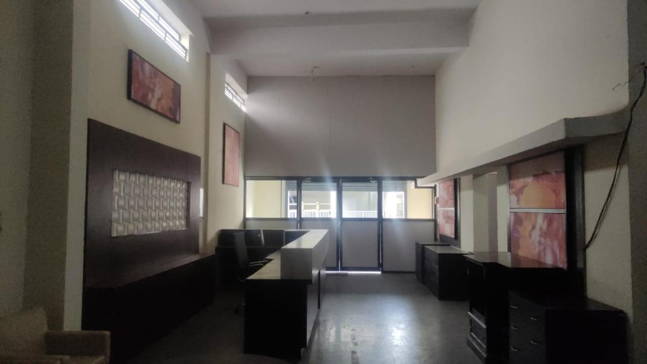 Abuzz Oxfordcaps Bannerghatta Bangalore Exterior foto